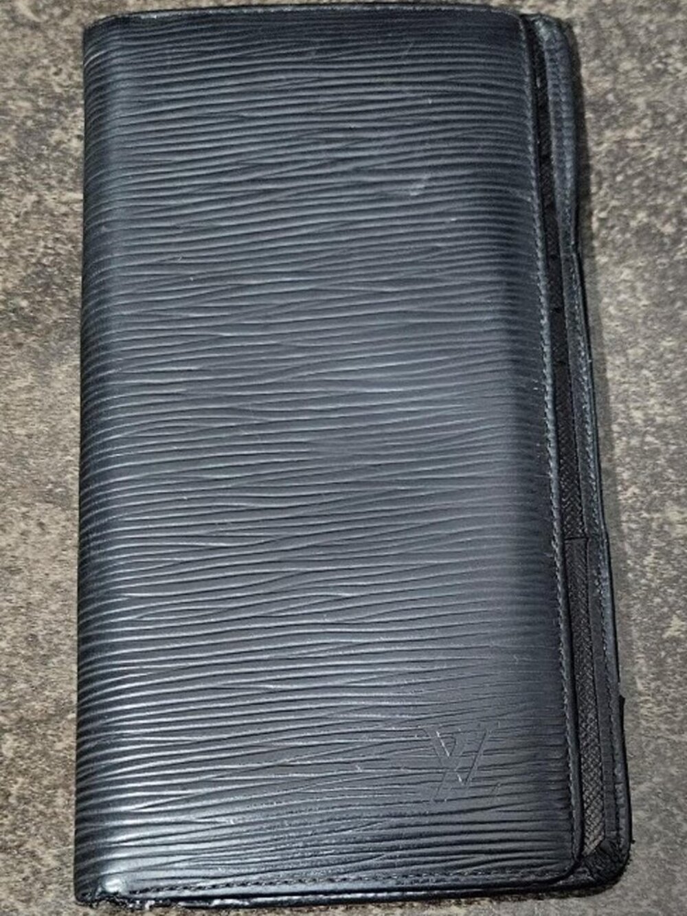 Louis Vuitton Black Epi Long Bifold Wallet Used As Seen On Pics